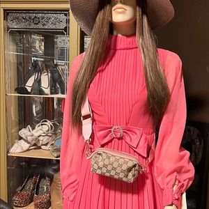 Authentic Gucci sling pouch bag SOLD